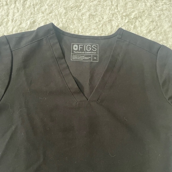 Figs Charcoal Scrub Top - Picture 1 of 11